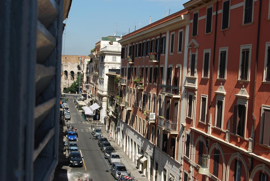 Su Al Celio - Colosseo Panzió Róma Szoba fotó